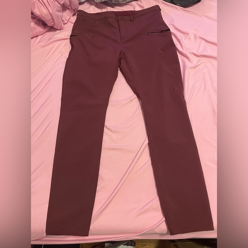 Burton Women’s snowboard pants large